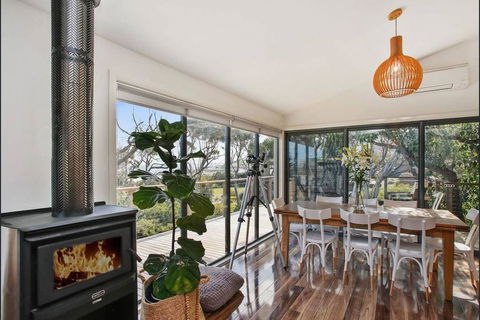 OCEAN ESCAPE - The Ultimate Luxury Beach House - Tourism Noosa 0