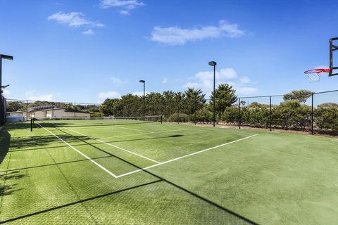 Ocean Luxe Retreat Luxury House With Pool, Tennis Court, Fireplace, Walk To Beach - Tourism Noosa 2