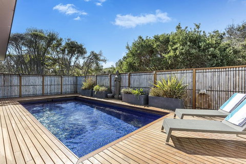 Ocean Luxe Retreat Luxury House With Pool, Tennis Court, Fireplace, Walk To Beach - Tourism Noosa 0