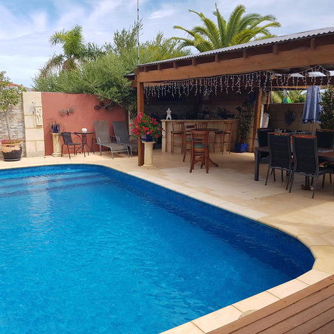 Ocean Reef Homestay - Tourism Noosa 3