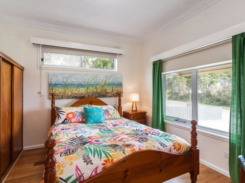 OCEAN SOUNDS - Anglesea - Tourism Noosa 3