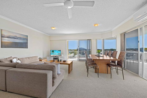 Ocean View 3 Bedroom Apartment - Tourism Noosa 1