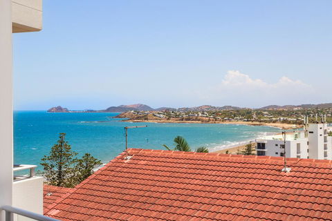 Ocean Views - Tourism Noosa 0