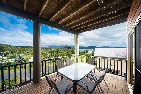 Ocean Views Whitsundays - Tourism Noosa 2