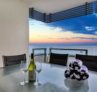 Oceana Darwin Central Oceanfront 3 bedroom 2 Lounge Room Pool Gym Tennis Court Sleeps 9 - Tourism Noosa