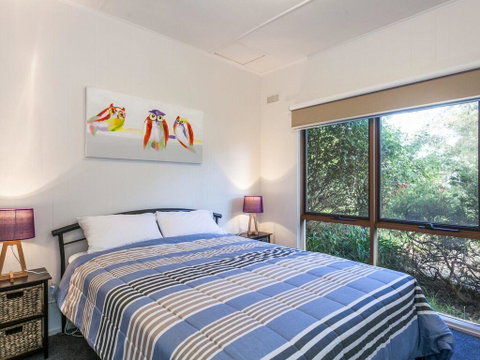 OCEANS 12 - ANGLESEA - Tourism Noosa 1