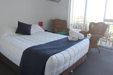 Oceanside Hawks Nest - Tourism Noosa 3