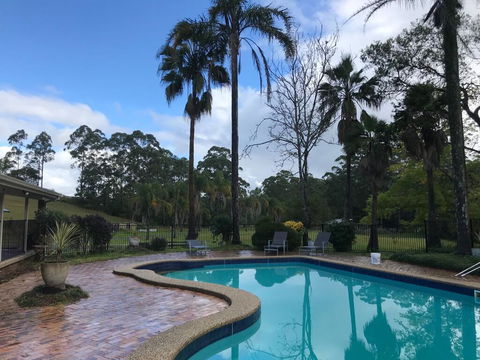 OCT Forest Lodge - Tourism Noosa 3