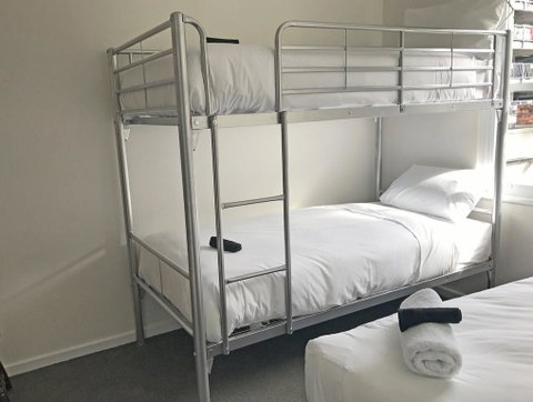 Okeefes Hotel Backpackers - Tourism Noosa 2