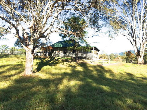 Old Schoolmaster's Cottage On The Barrington River - Tourism Noosa 0