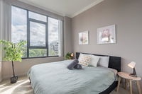 Olympic Park near Qudos Bank Arena King Bed 1BR 1Bath Sleeps 6 Air-cond parking