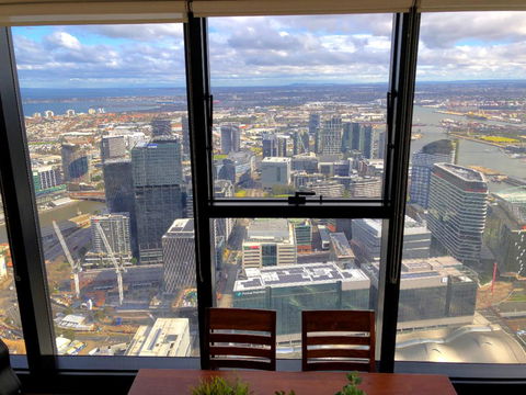 ON TOP OF THE WORLD - BEST VIEWS IN MELBOURNE !! - Tourism Noosa 2