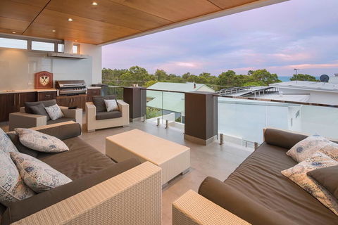 Opulent Oasis - Luxurious Old Dunsborough With Pool And Ocean Views - Tourism Noosa 1