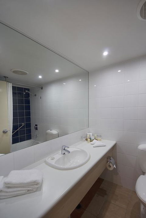 Outback Pioneer Hotel - Tourism Noosa 3