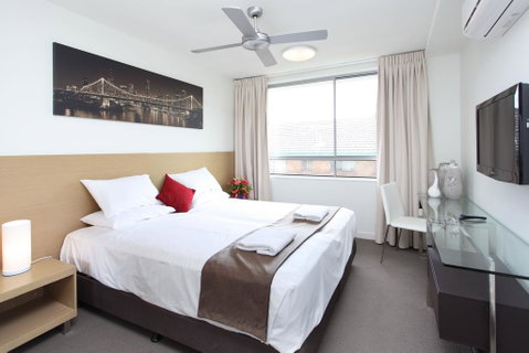 PA Apartments - Tourism Noosa 1