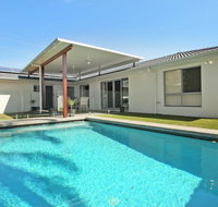 Palm 95 - Modern 4 BDRM Home with Pool - Tourism Noosa