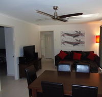 Palmgrove 2 - Rainbow Beach Pet Friendly Fully Fenced Air Conditioned Five Minutes To Beach - Tourism Noosa