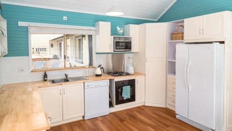 PALPERIPA - 23 Heathcote Street - Tourism Noosa 1