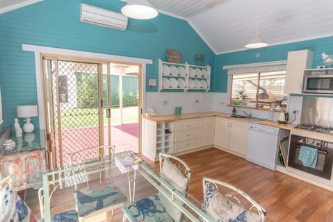PALPERIPA - 23 Heathcote Street - Tourism Noosa 0