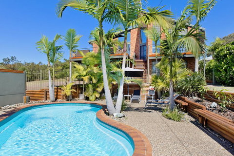 Panorama Beach House - Tourism Noosa 0