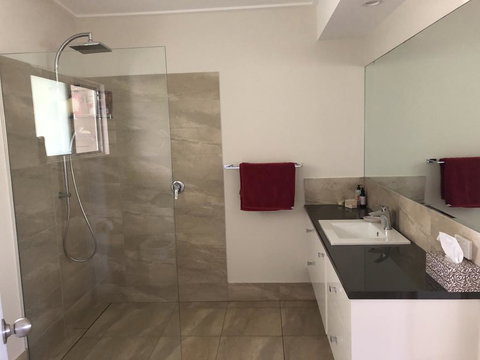 Paradise Retreat - Tourism Noosa 3