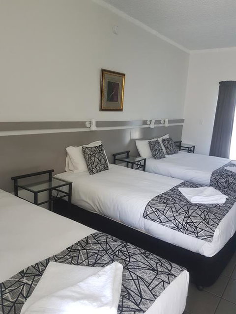 Park Drive Motel - Tourism Noosa 1