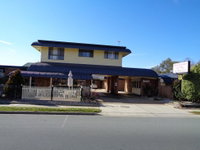 Parkway Motel