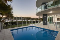 Pavillions 12 - Waterfront Spacious 4 Bedroom With Own Inground Pool And Golf Buggy