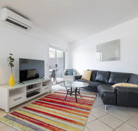 Peaceful 1 Bedroom Apartment with Parking - Tourism Noosa