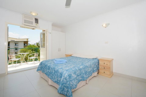 Peninsular Apartments - Tourism Noosa 2