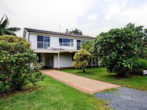 Pet Friendly - Barnacle - Tourism Noosa 0