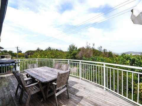 Pet Friendly - Barnacle - Tourism Noosa 1