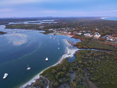 Pet Friendly - Barnacle - Tourism Noosa 2