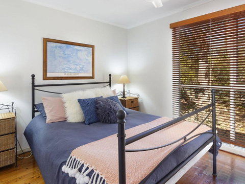 Pet Friendly - Bennetts Beach Cottage - Tourism Noosa 1