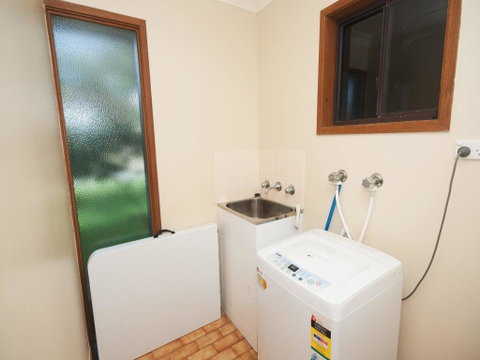 Pet Friendly On Pelican - Close To Myall River - Tourism Noosa 3