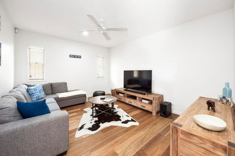 Pet Friendly, New House Peregian Breeze Drive, Peregian Beach - Tourism Noosa 0
