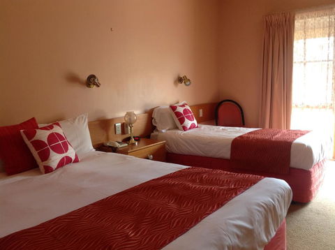 Philadelphia Motor Inn - Tourism Noosa 1