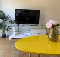 Pleasant Bedroom in Bentleigh East - Tourism Noosa