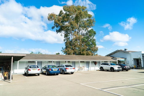 Plumpton Hotel - Tourism Noosa 1