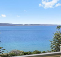 POINT GREY APARTMENT ONE - VIEWPOINT - Tourism Noosa