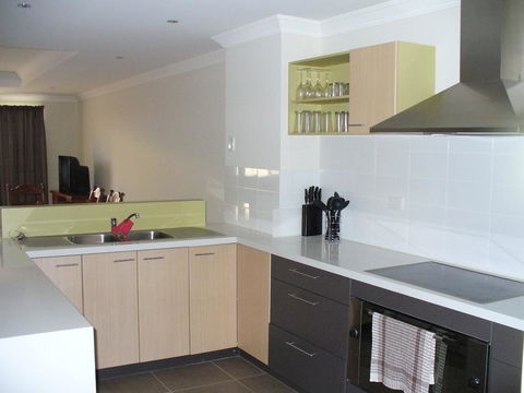 Port Denison Beach Resort - Tourism Noosa 1
