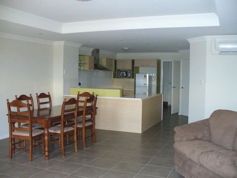 Port Denison Beach Resort - Tourism Noosa 2