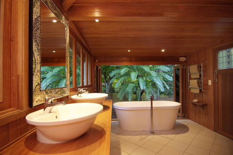 Port Douglas Valley Retreat - Tourism Noosa 3