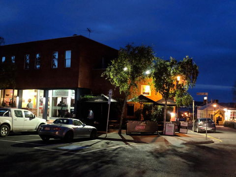 Prince Of Wales Hotel - Tourism Noosa 0