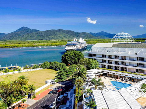 Pullman Reef Hotel Casino - Tourism Noosa 1