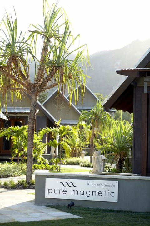 Pure Magnetic Villa 7 - Tourism Noosa 3