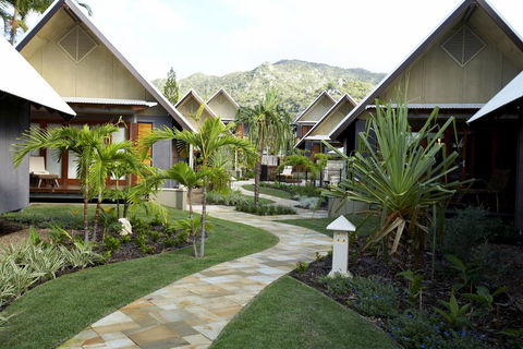 Pure Magnetic Villa 8 - Tourism Noosa 0