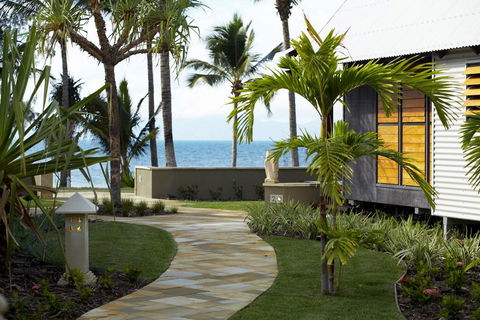 Pure Magnetic Villa 8 - Tourism Noosa 1