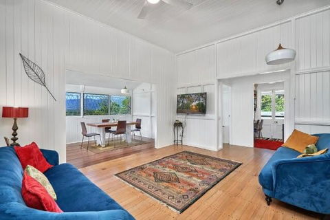 Quaint Cottage In The Edge - Tourism Noosa 0
