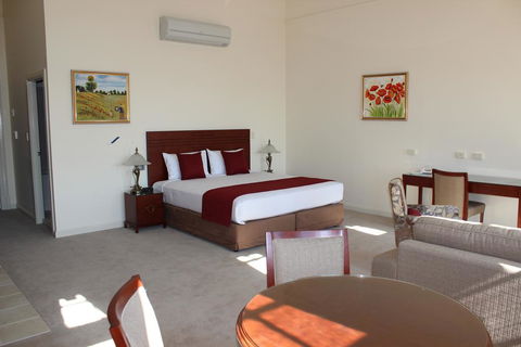Quality Hotel Regent Rockhampton - Tourism Noosa 1
